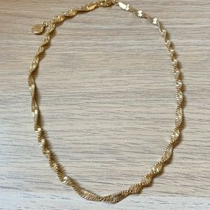 Liz Claiborne Twisted Herringbone Gold Necklace